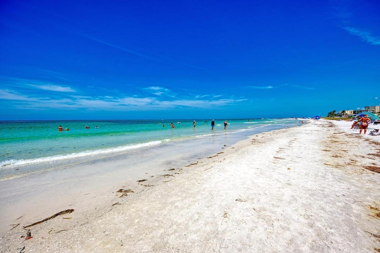 Mermaid House With Pool Jacuzzi Steps To Siesta Key Beach ซาราโซตา ภายนอก รูปภาพ